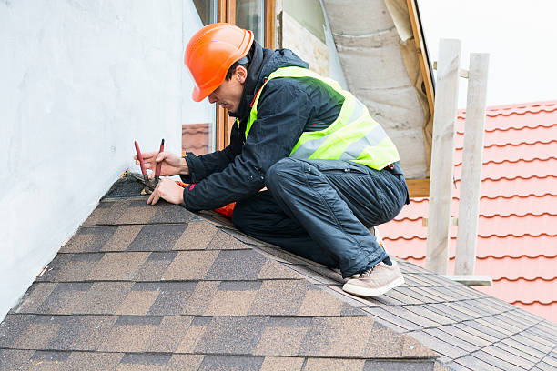 Best Roof Maintenance Services  in Saratoga, WY